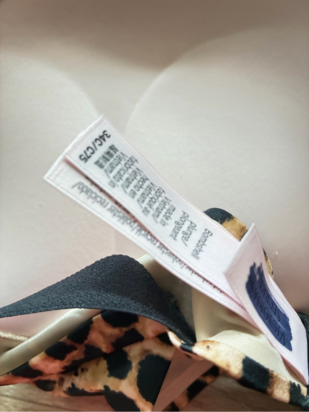 Victoria Secret 2 Satin Bombshell Plunge Bras Leopard Print Logo Shine Strap - Picture 13 of 16
